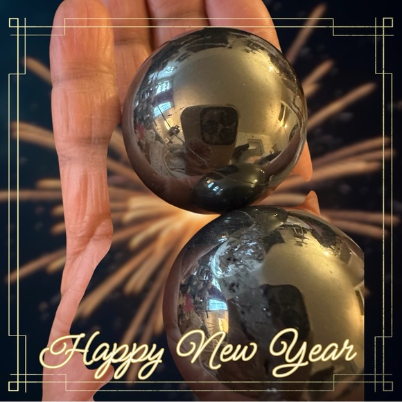 Hematite Crystal Spheres - Picture 1 of 3